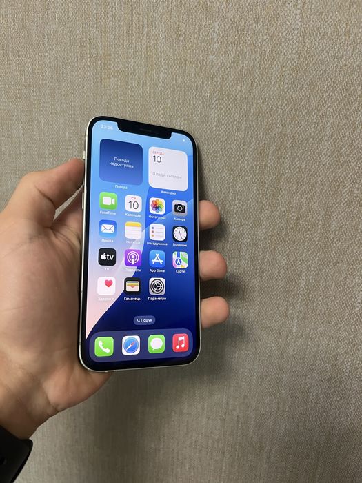 Айфон 12 на 64 ГБ