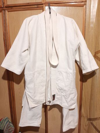 Плотное кимоно с штанами и поясом рост 150-160