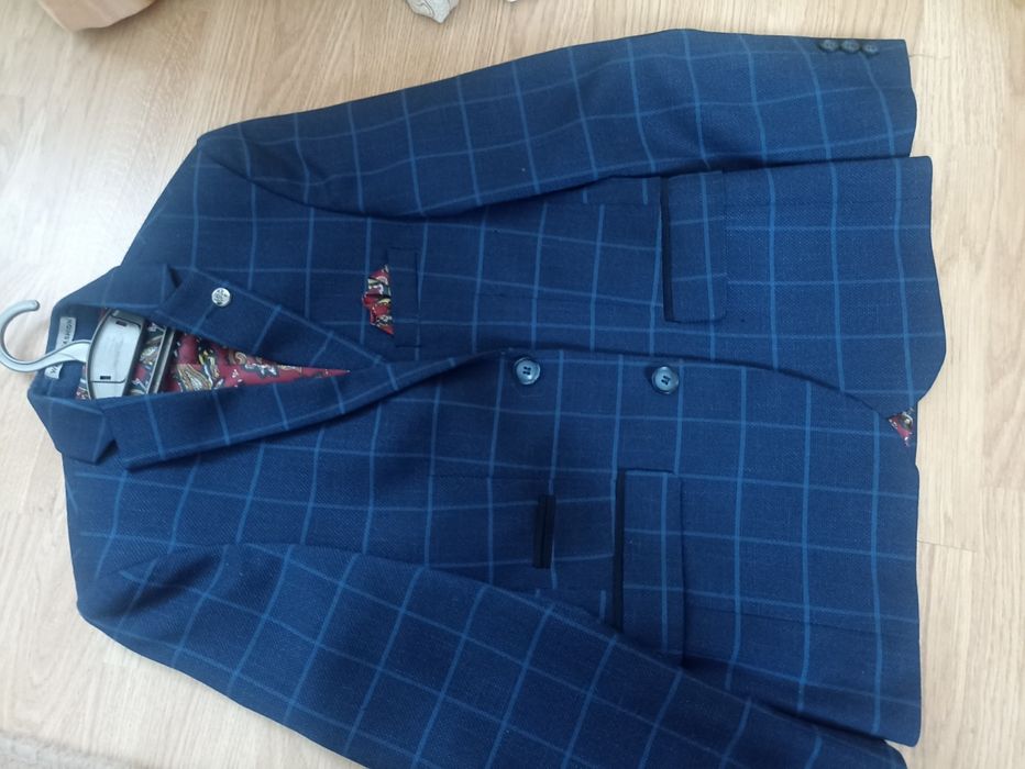 Піджак для хлопчика (стан нового)