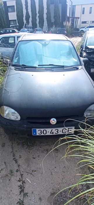 Opel Corsa à venda , Bom de motor e economico