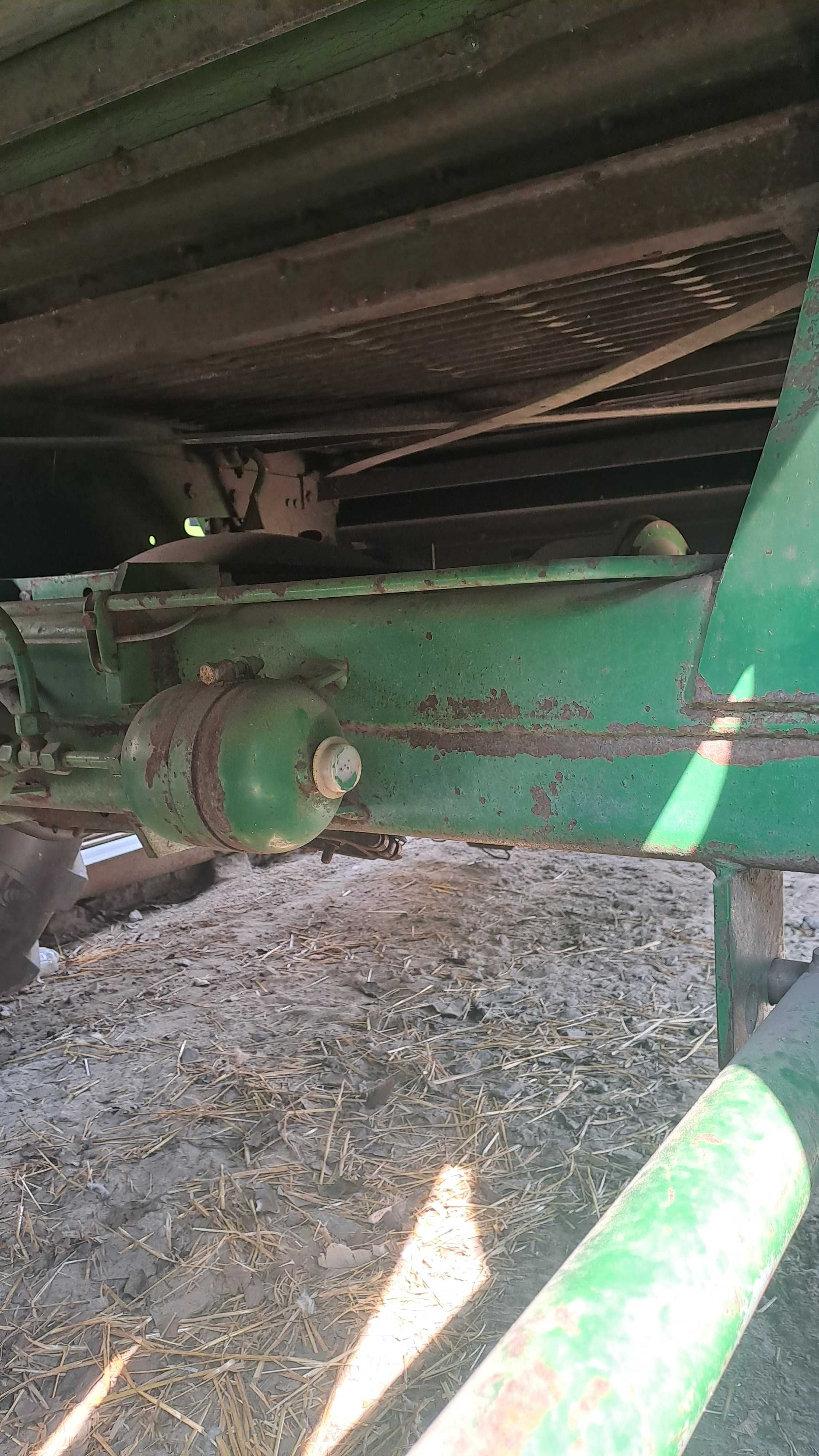 Продам комбайн John Deere 950.
