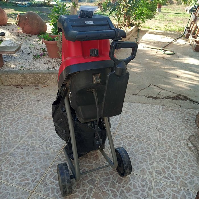 Picadora com lâminas de reposição – quase nova