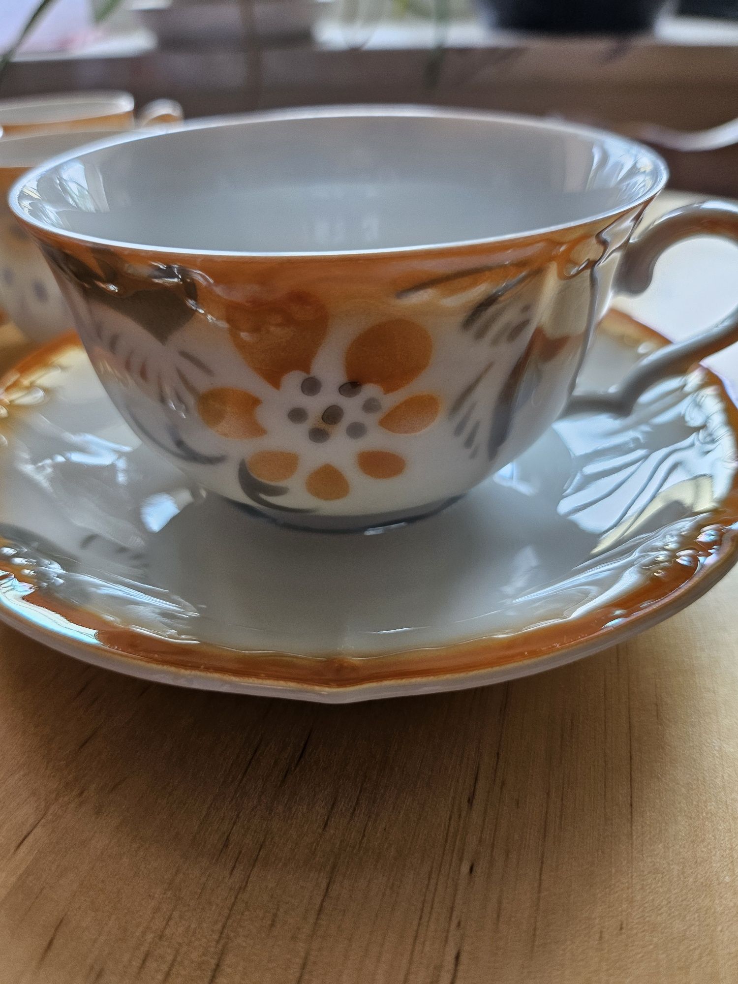 Zestaw filiżanek porcelana.