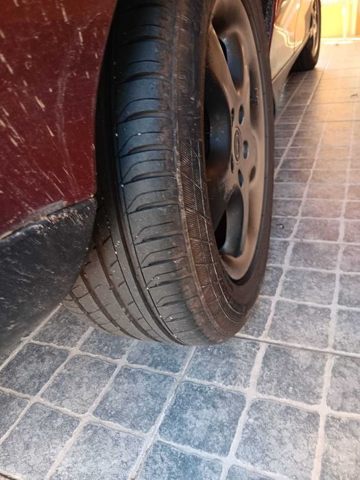 Opel Omega em ótimo estado