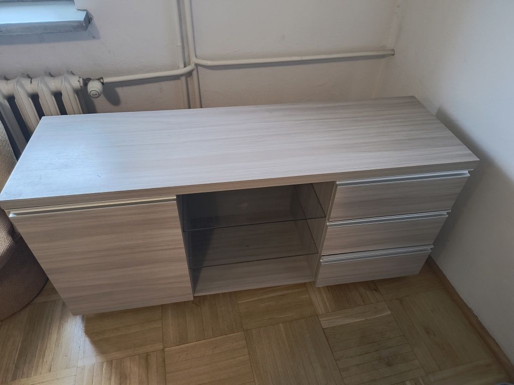 Sprzedam komodę i biurko
