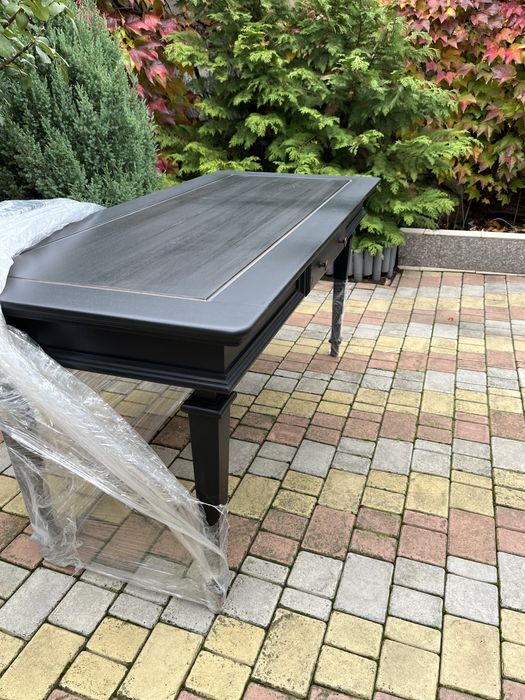 Шикарный деверянный стол