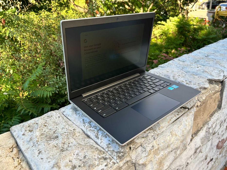 Samsung Galaxy Chromebook Go 14