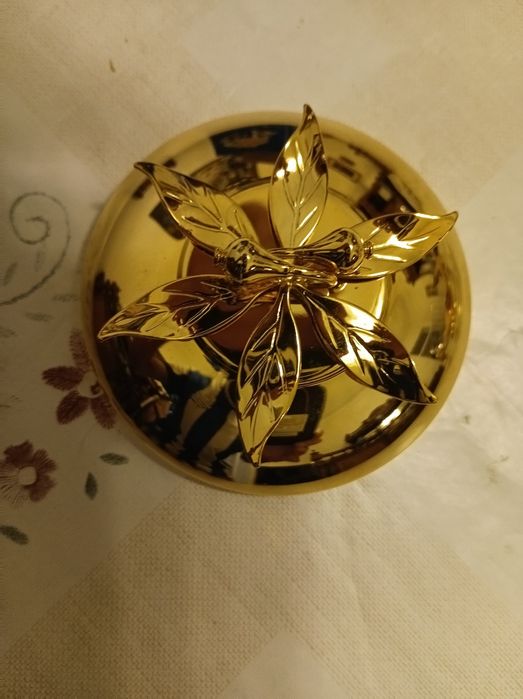 Frasco dourado com cristais austríacos