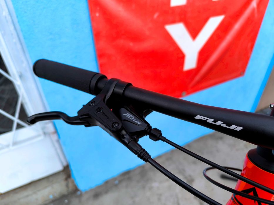 FUJI NEVADA 3.0 LTD Roz. M 17" *Koła 29* Shimano Alivio 3x9 SR SUNTOUR