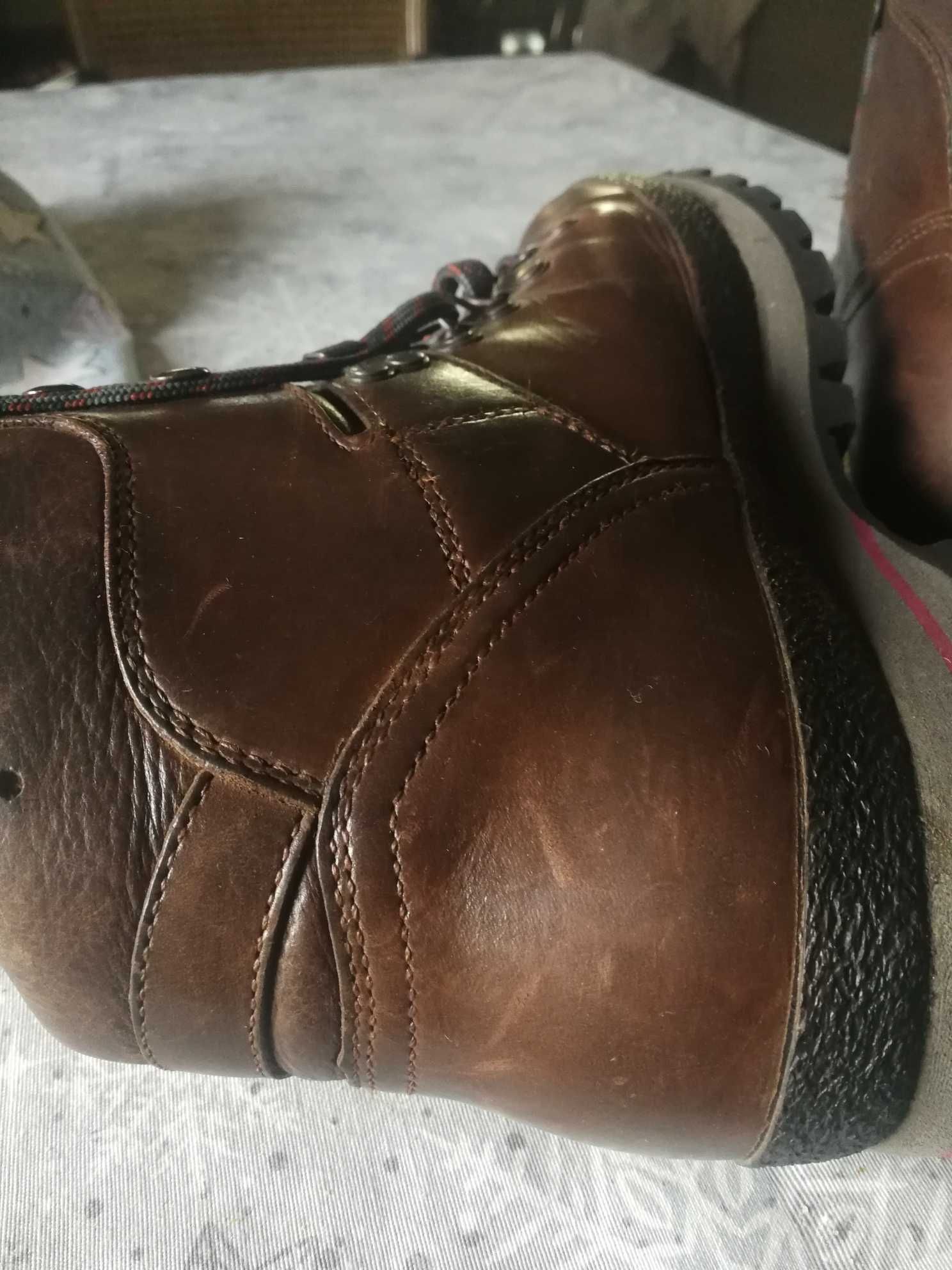 Buty trekingowe Meindl, skóra naturalna, rozmiar 6 i pół czyli EU40