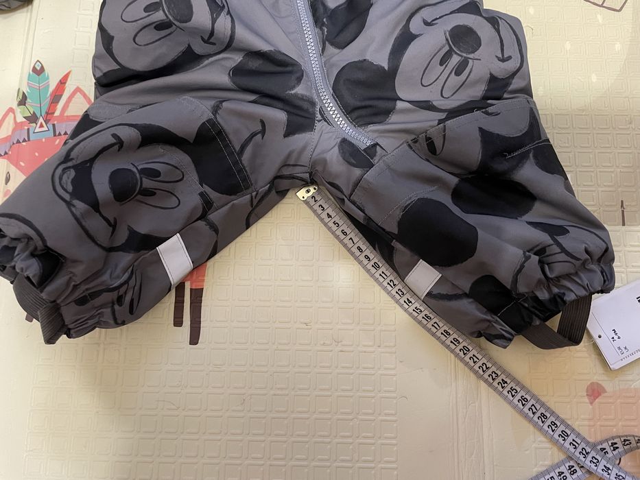 Комбинезон зимний     H&M 74 размер микки