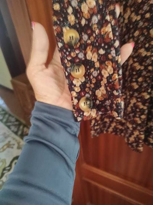 Vendo 2 vestidos lindos.