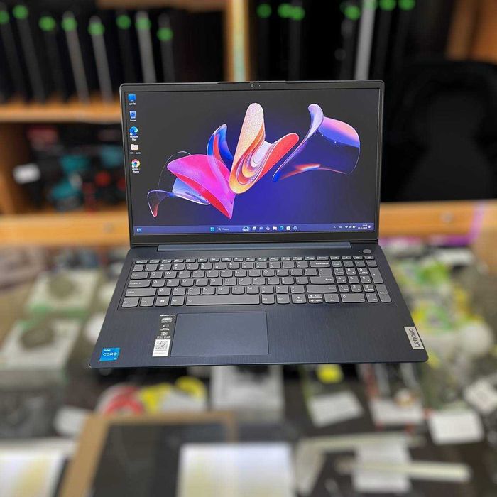 Ноутбук LENOVO IDEAPAD 3 15IAU7 | i3-1215U 8GB 512 SSD FullHD 10 ядер
