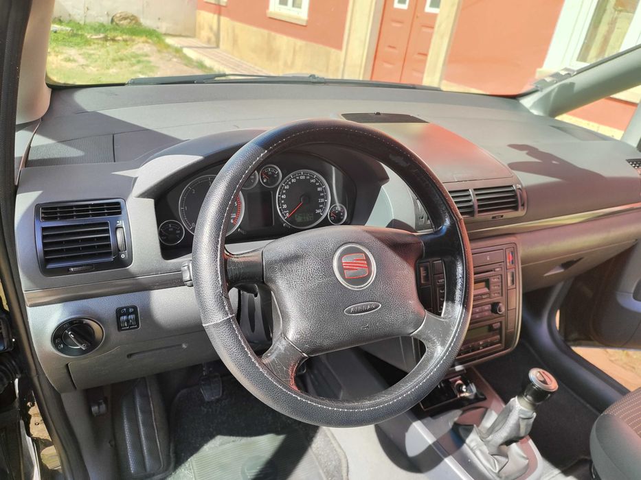 SEAT Alhambra 2.0 TDI 140cv - 7 lugares - 2008