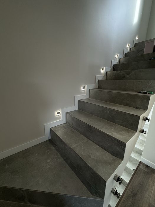 Listwy przypodlogowe,montaz listew,montaz mebli,meble na wymiar