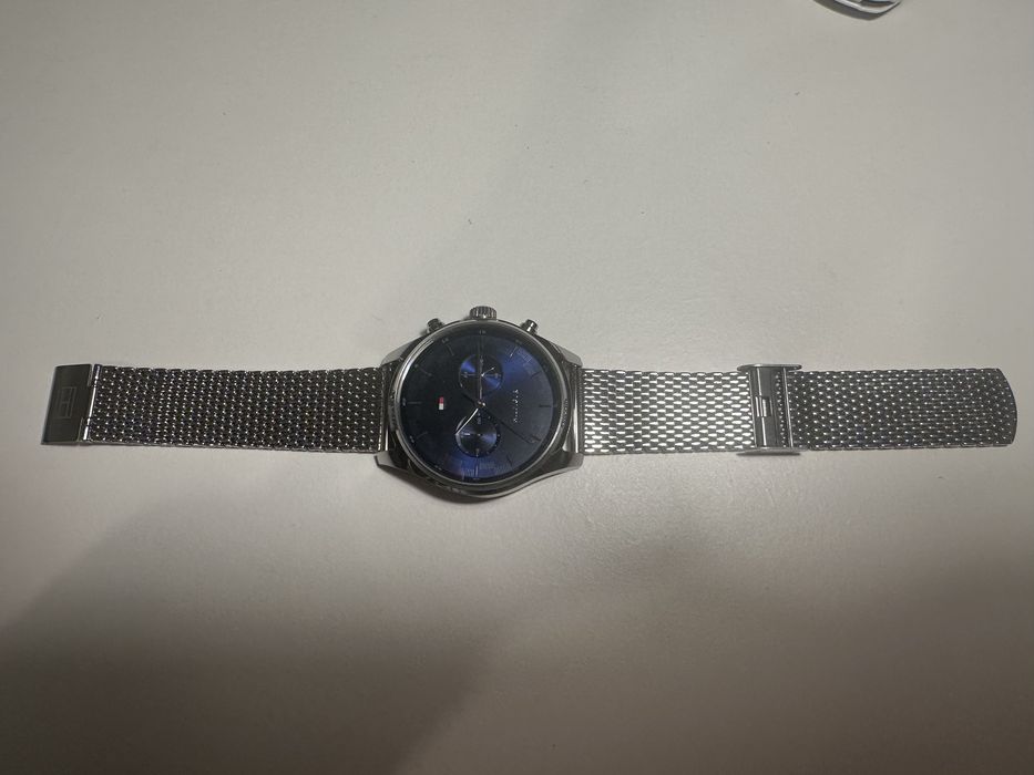 Colecção de relógios Tommy Hilfiger – Vários modelos, alguns novos