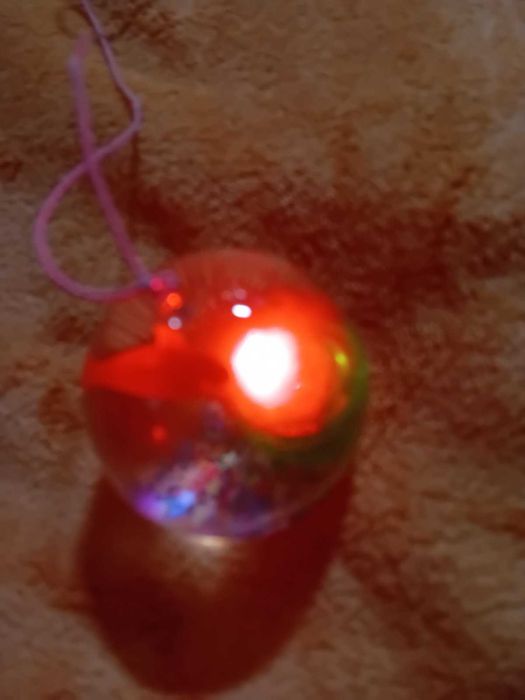 Świecąca piłka 6 cm