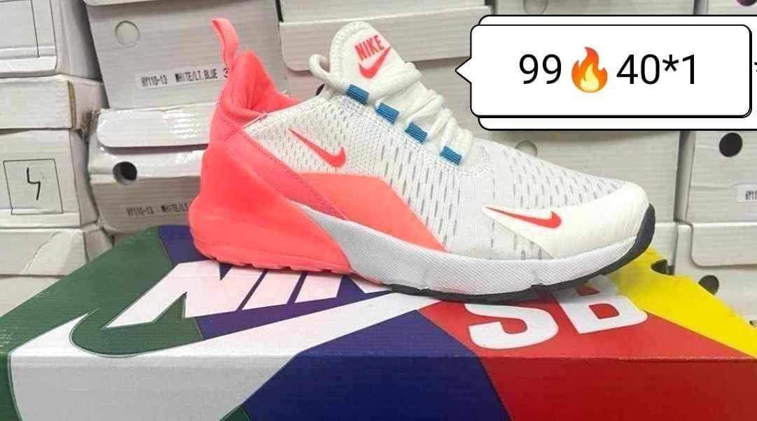 Białe Nike 270 nowe damskie buty sportowe 40