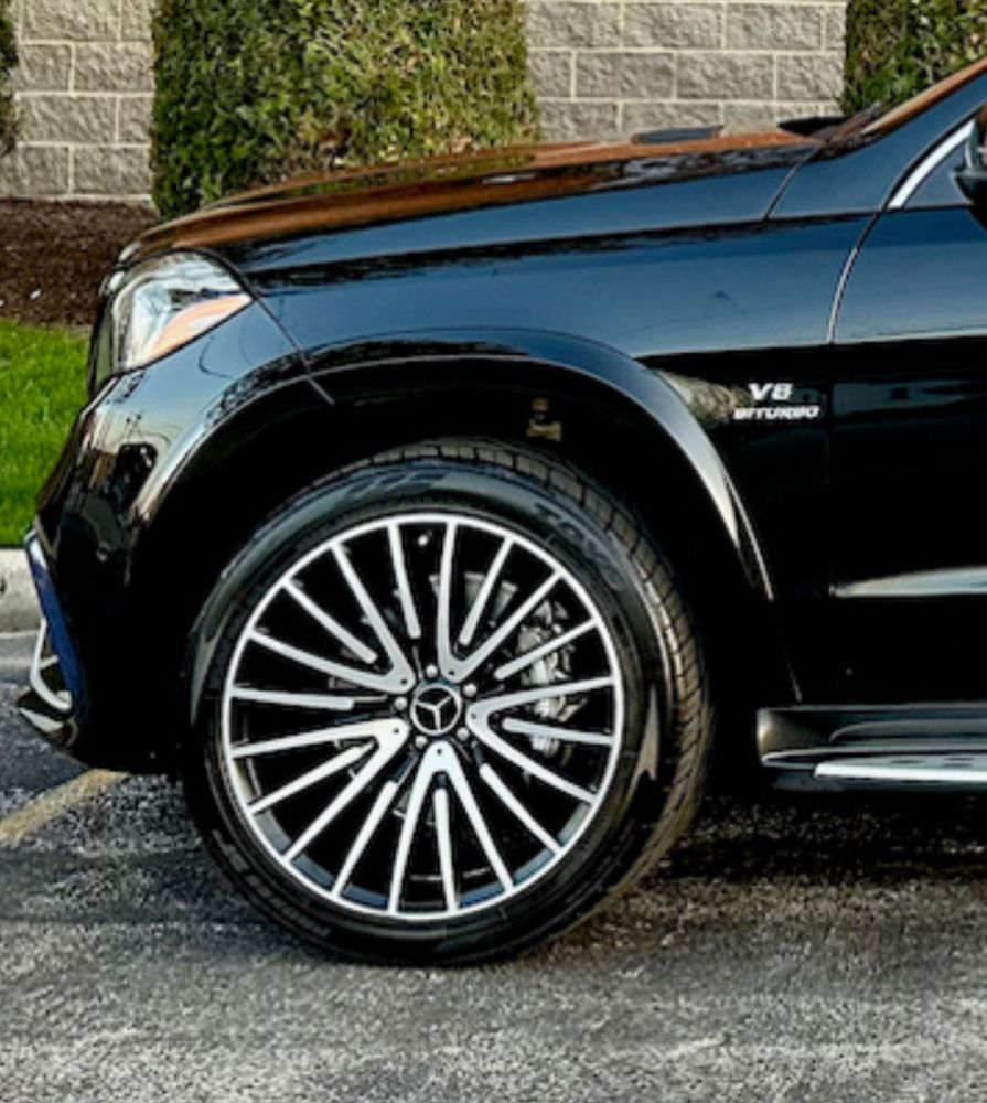 Błotnik Mercedes GLS 63 amg x166 blotnik przod lewy 197 obsidian black