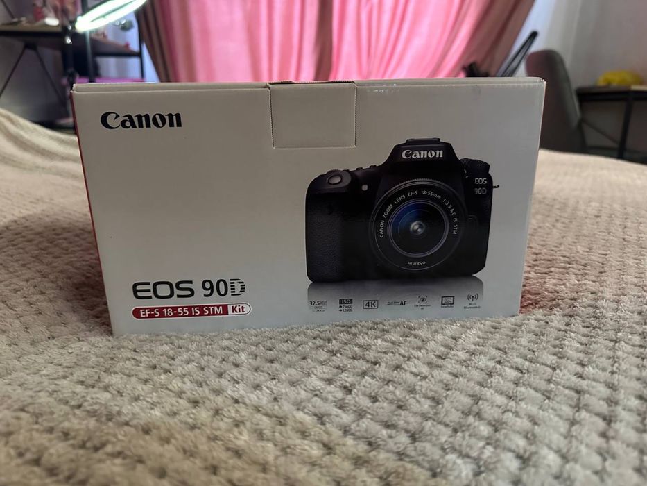 Продам Canon EOS 90D 18-55 Kit