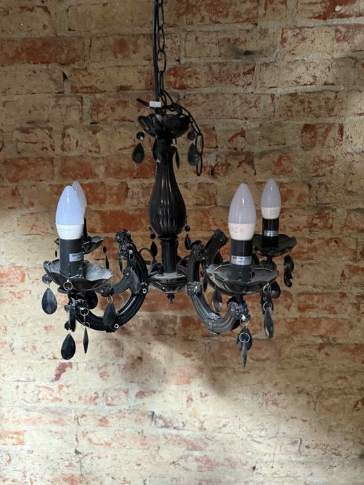 Lampa wiszaca czarna