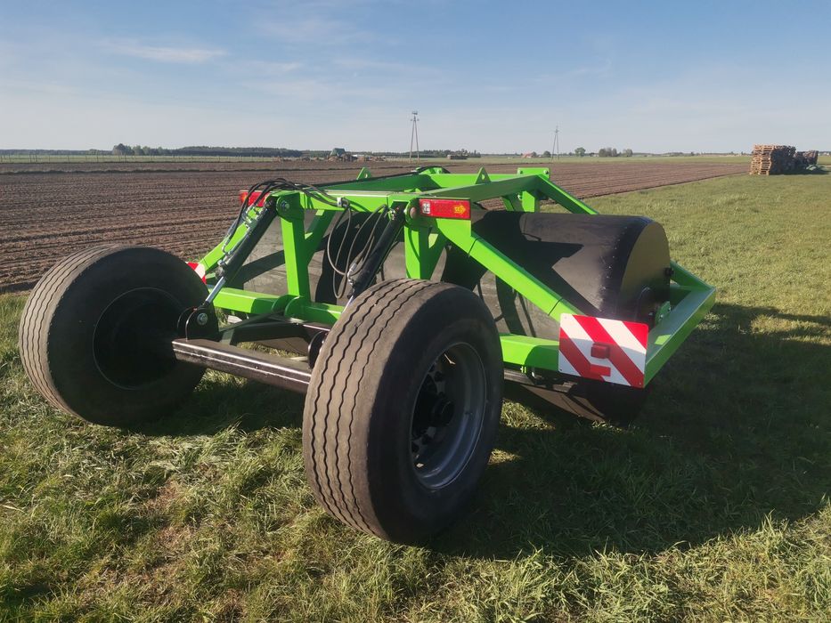 Wał łąkowy, posiewny hydraulicznie podnoszony 3m