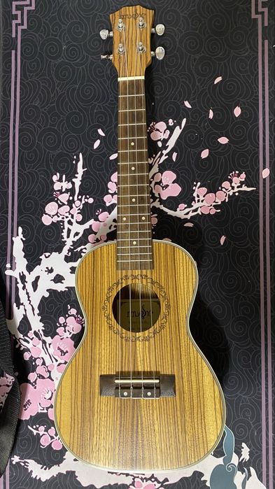 (в наявності!) Укулеле сопрано в відмінному стані + чохол