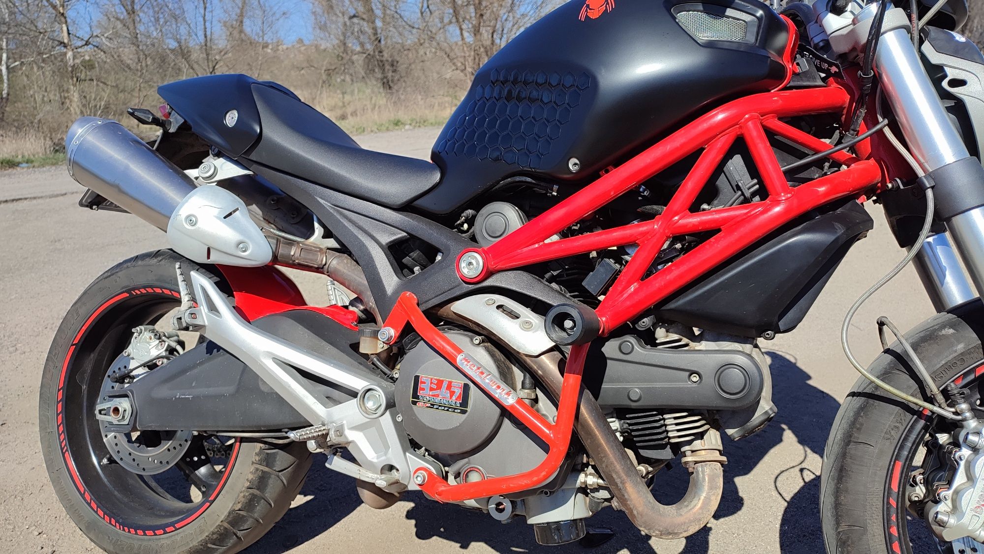 Продам мотоцикл Ducati monster 696 2009