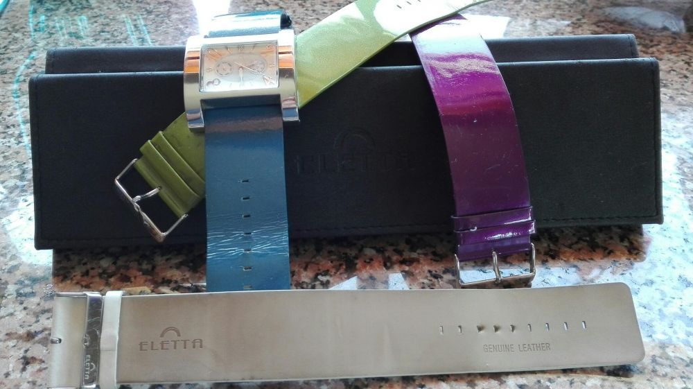 Relógio Eletta com 4 braceletes, mostrador do relógio em madrepérola