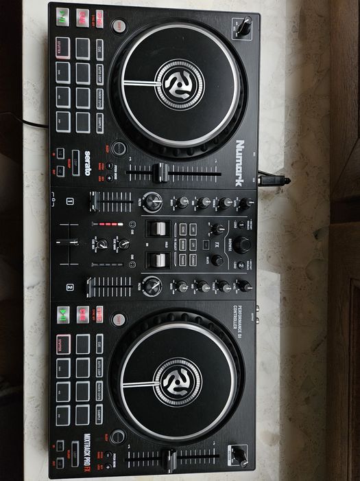 Konsola Numark Mixtrack Pro FX