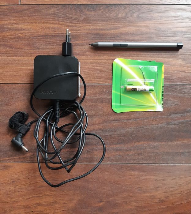 Lenovo Yoga C640 laptop - tablet