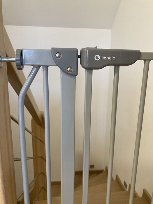Barierka ochronna bramka na schody Lionelo Truus slim szara 75-105cm