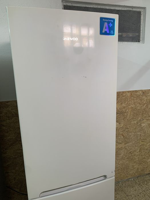 Frigorifico Daewoo combinado branco