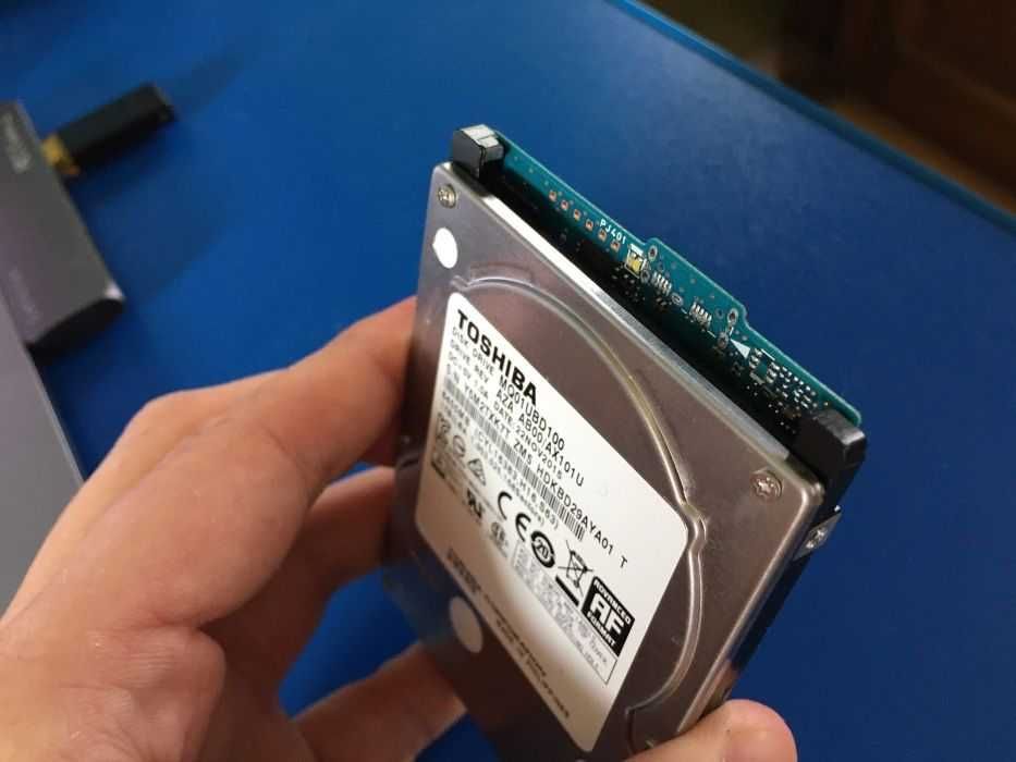 Гнездо входа USB 3 для внешнего жесткого диска Toshiba 500 GB
