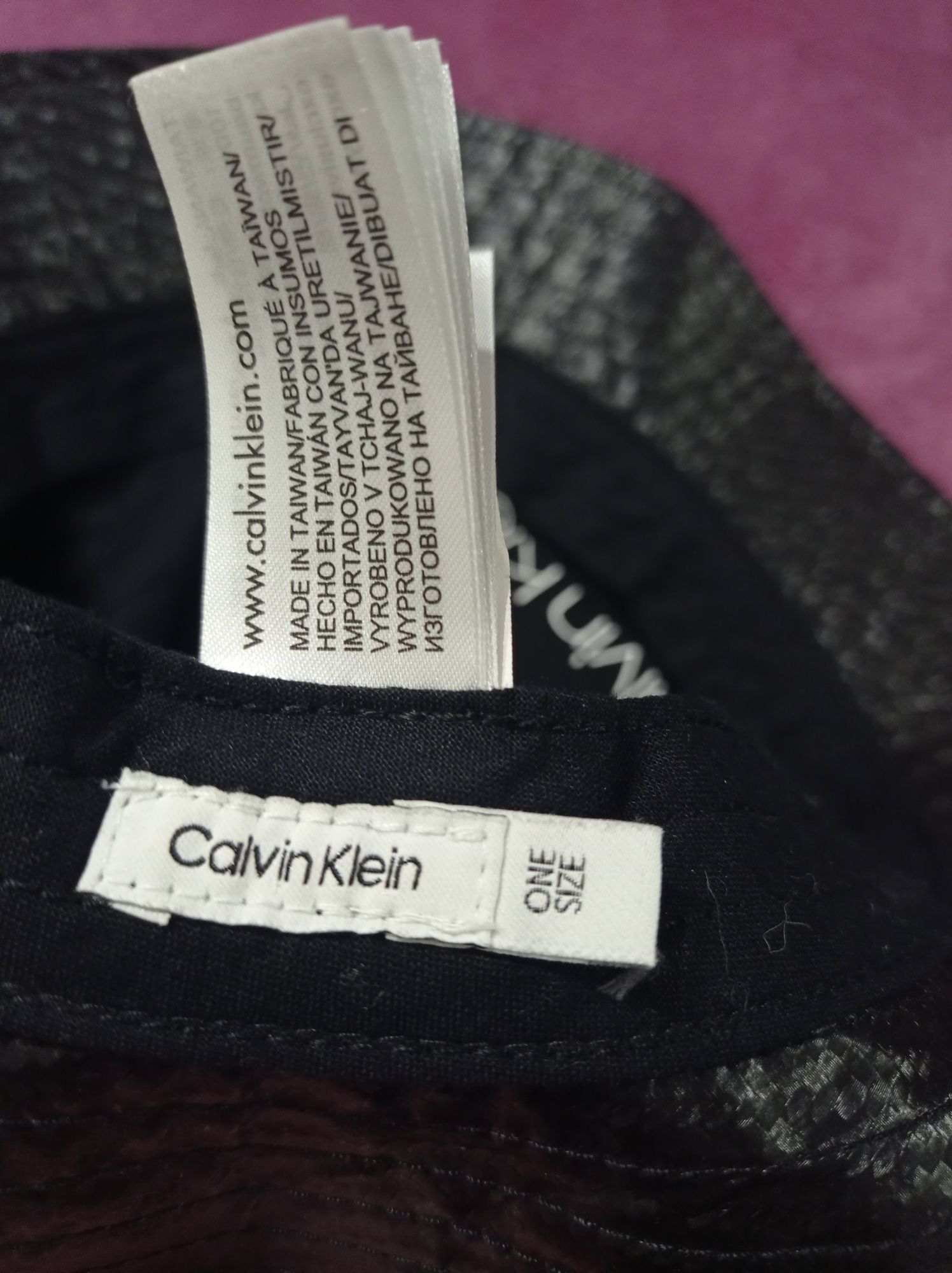 Капелюх жіночий бренду Calvin Klein