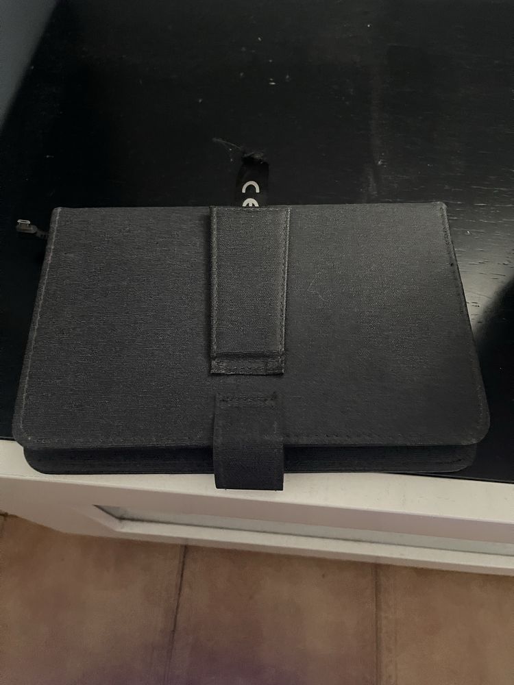 Tablet com capa teclado