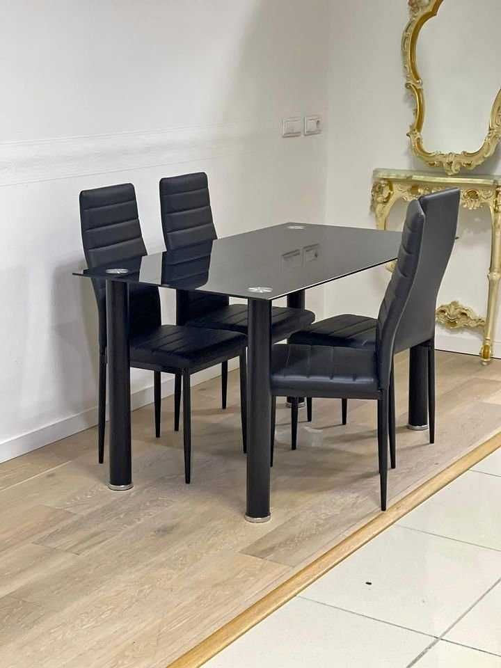 Mesa de jantar + 4 cadeiras