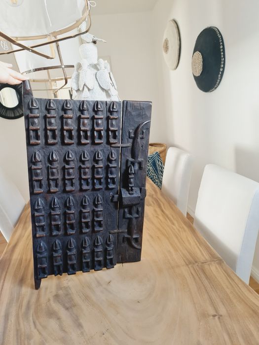 Afrykańskie drzwi ze spichlerza plemie Dogonów z Mali z lat 60tych XX