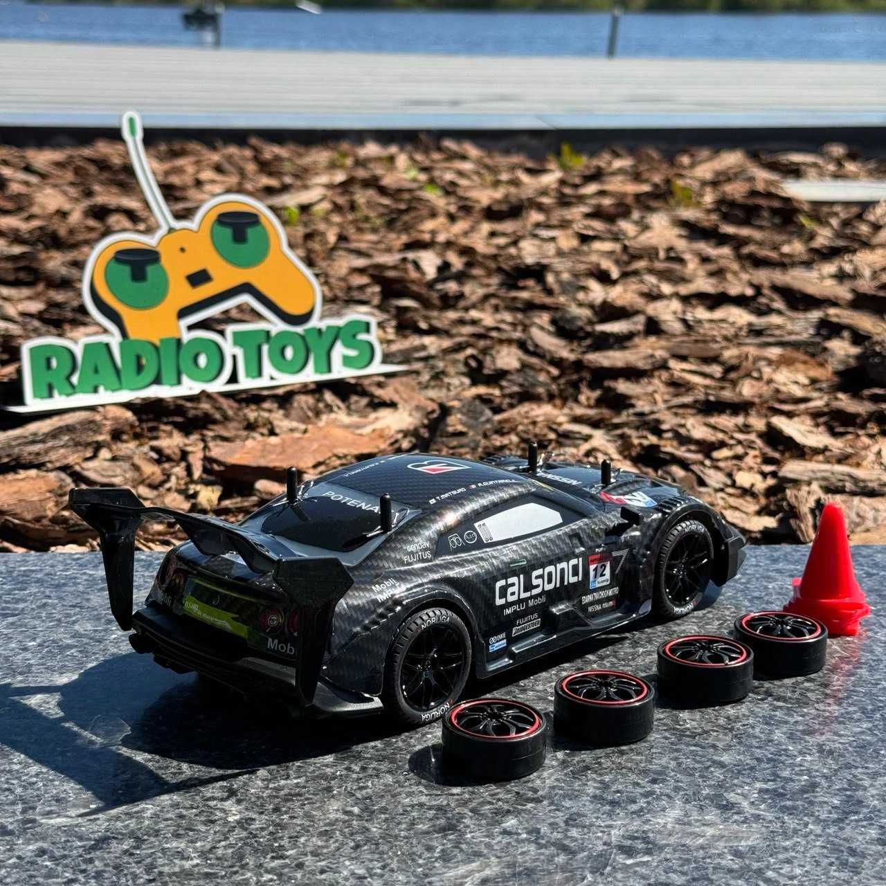 Дрифтовая машинка на радиоуправлении Nissan GT-R. Машинка для дрифта