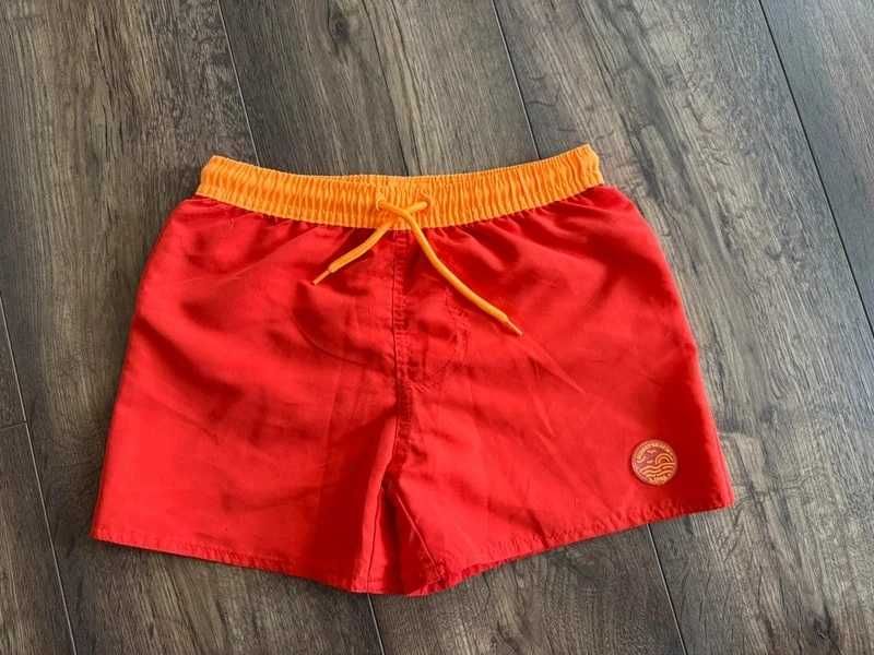 Czerwone szorty kąpielowe kąpielówki dla chłopca Sinsay 122/128