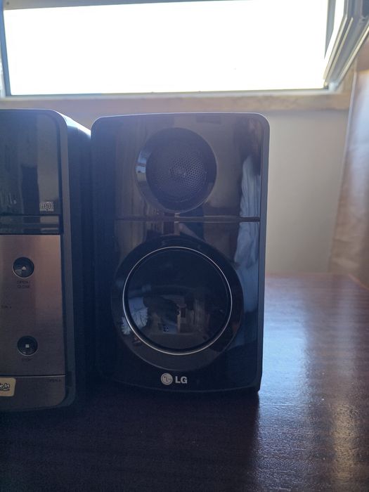 Aparelhagem LG Duas colunas + Comando