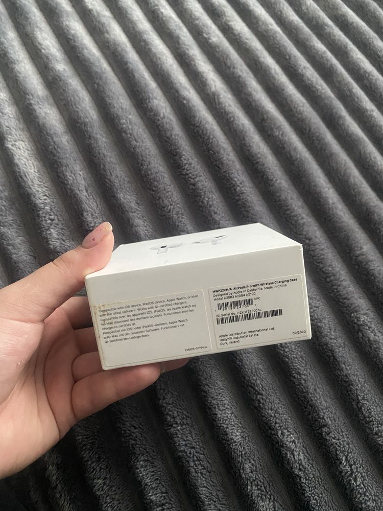 Коробка air pods pro