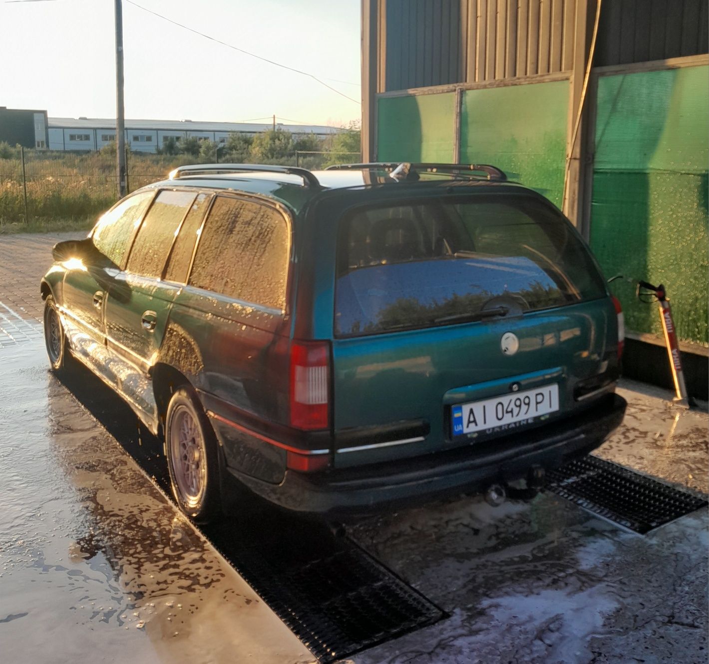 Опель Омега б 2.0 16v