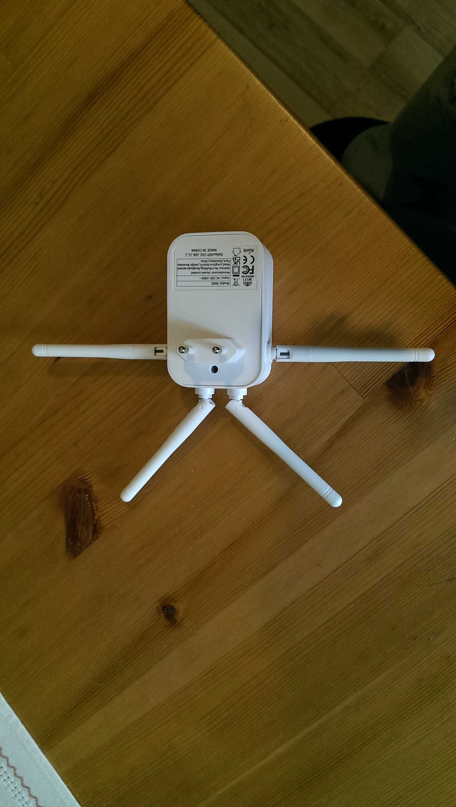 Wzmacniacz Wi-Fi, WiFi AP/ Repeater, Model: 0085;