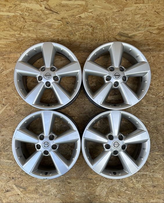 Диски5/114.3 R17 ET40 ЦО(діа)66.1 NISSAN.титани диски