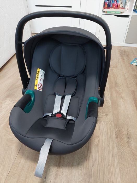 Fotelik samochodowy Britax Romer dla noworodka i niemowlęcia