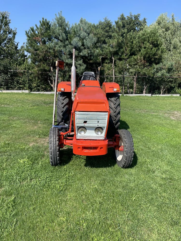 Traktor Renault R 57 7241-S