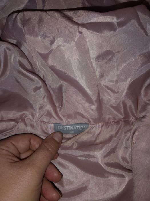 Легка шубка для дівчинки