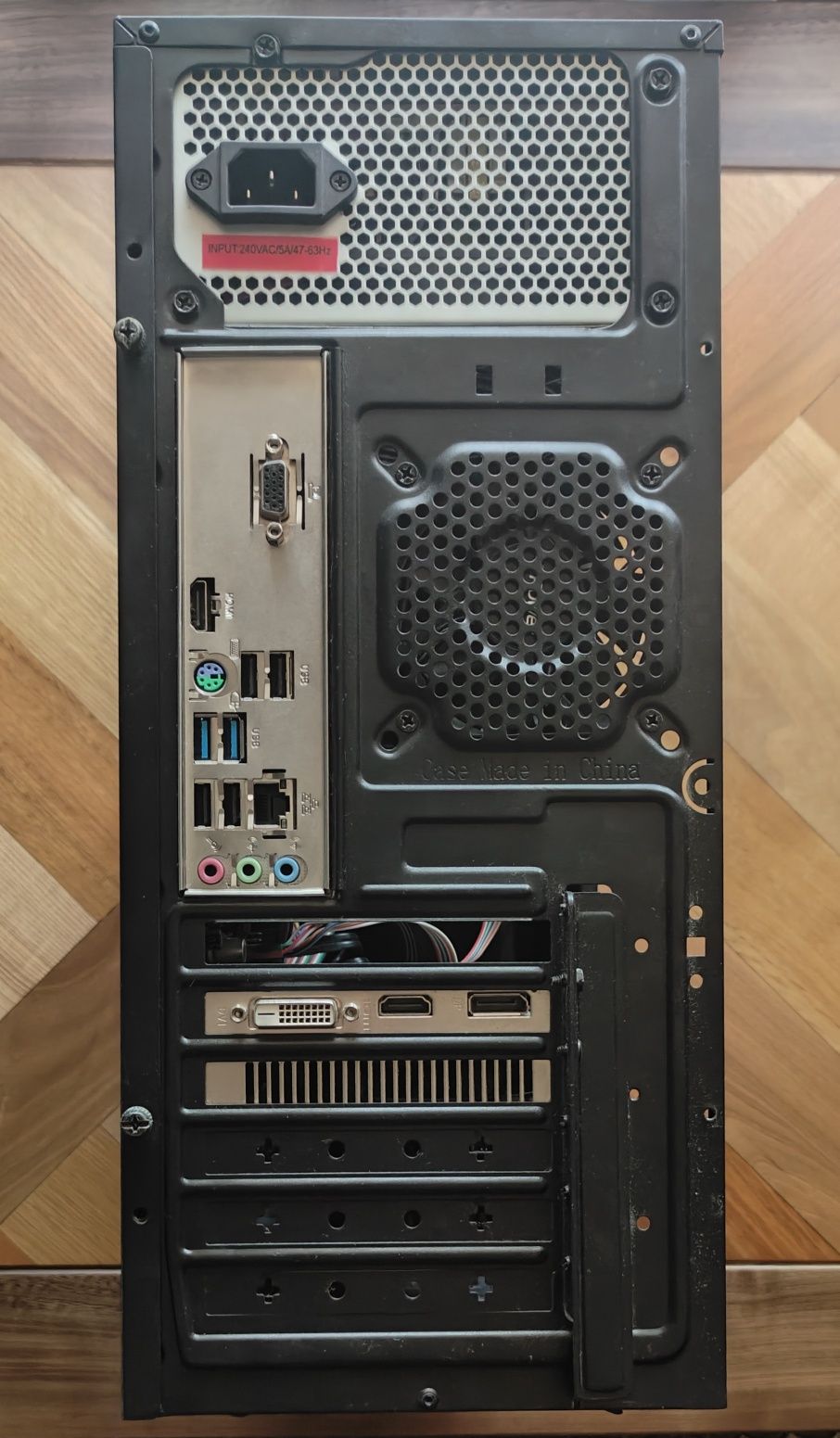 Комп'ютер i3-10100f, RX 560 4 GB GDDR5, 16 GB DDR4