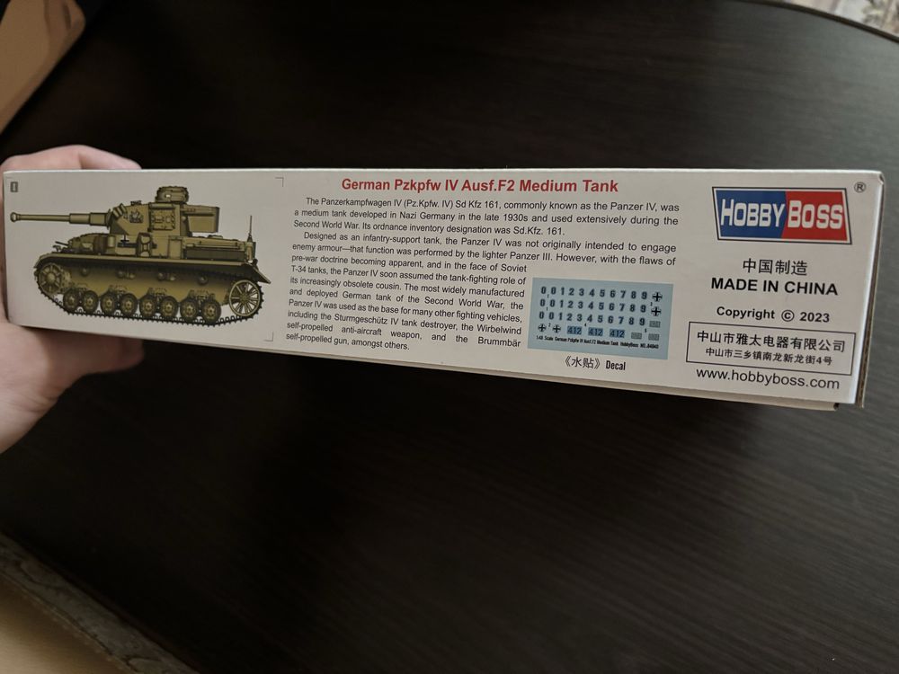 Збірна модель 1/48 Німецький середній танк Pzkpfw IV Ausf.F2 HobbyBoss